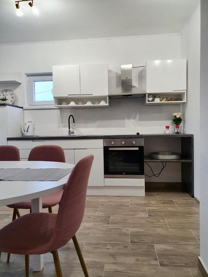Apartman Skolj Jovici  ภายนอก รูปภาพ